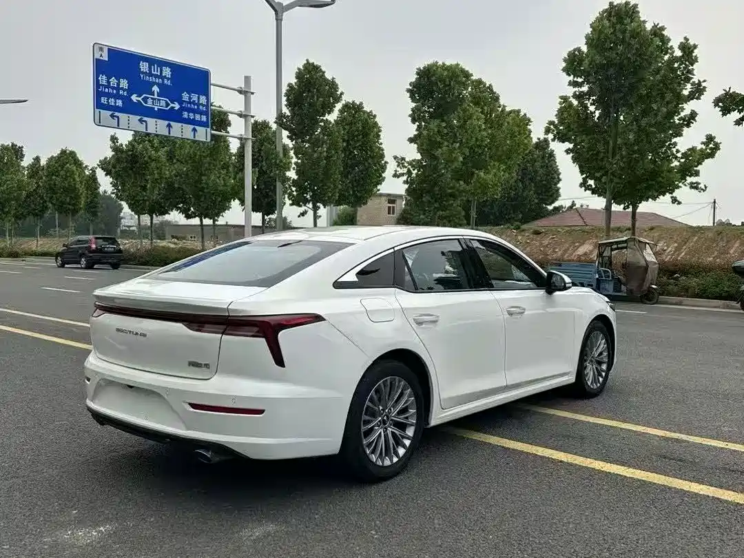 Фото 9 - Besturn B70