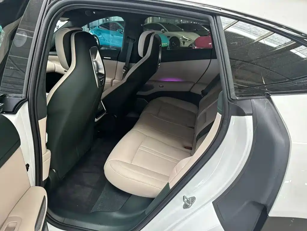 Фото 5 - Xiaomi Auto Xiaomi YU7