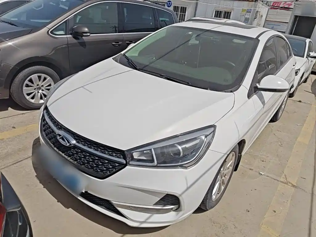 Фото 2 - Chery Arrizo 5