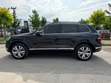 Фото 7 - Volkswagen Touareg