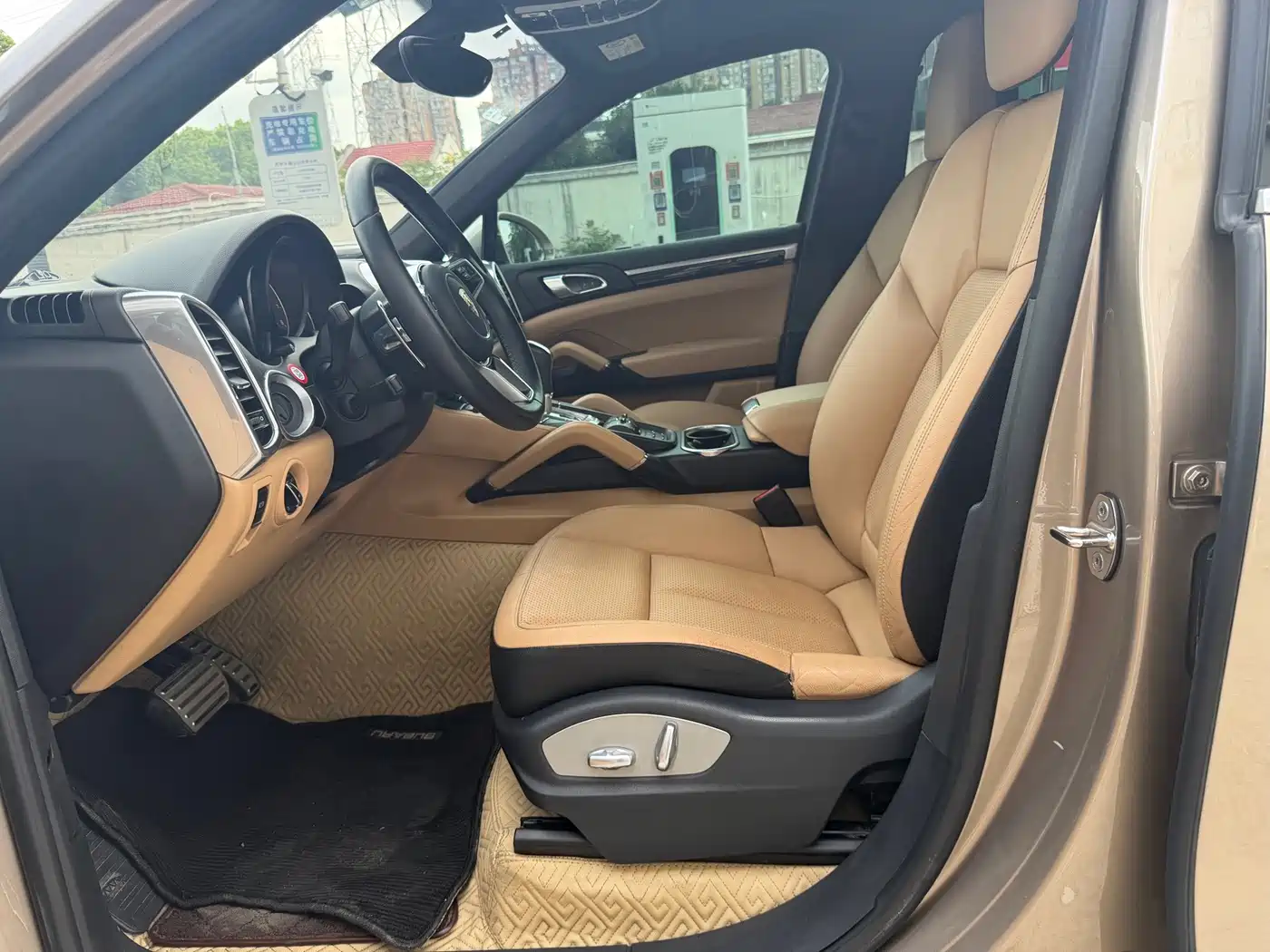 Фото 5 - Porsche Cayenne