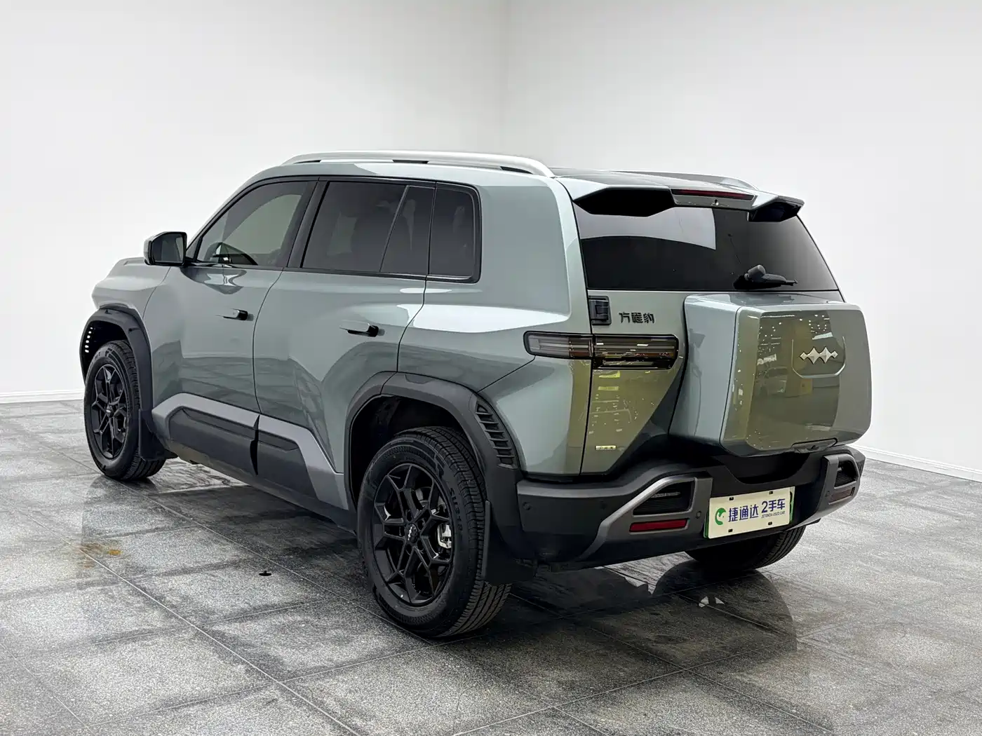 Fang Cheng Bao Titanium 3 2026 2026 Model 620KM Rear-Wheel Drive Flash Charging Version