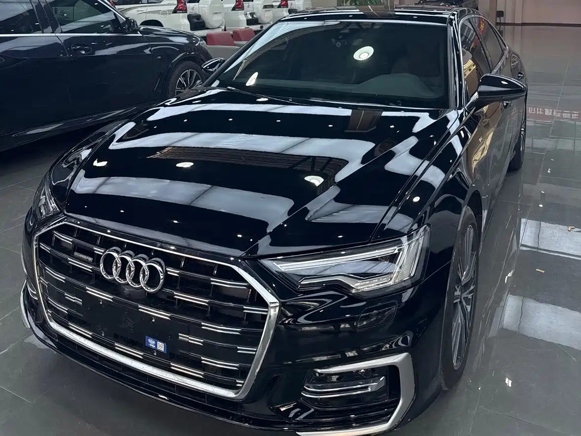 Фото 1 - Audi A6L