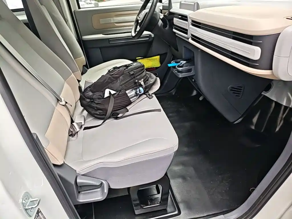 SAIC Maxus Dana V1 2025 2025 Low Roof Multi-purpose Version 42kWh