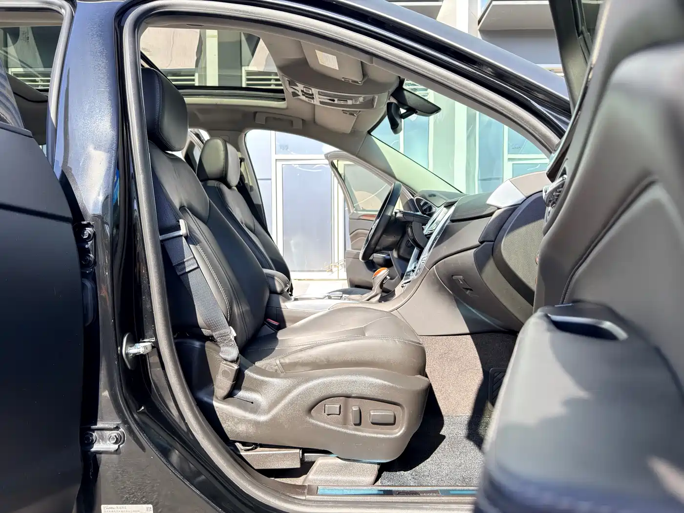 Cadillac SRX 2015 3.0L Luxury фото 10