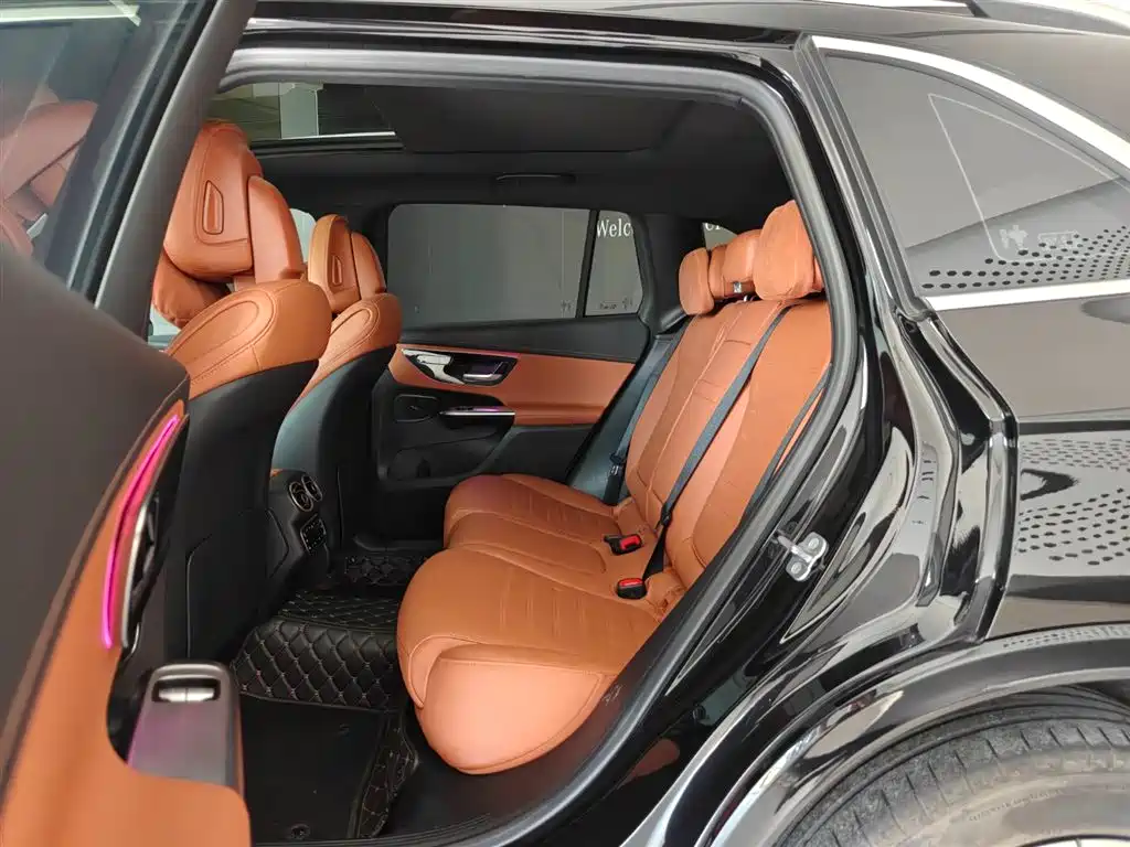 Фото 9 - Mercedes-Benz GLC
