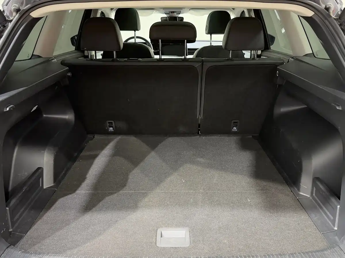 Volkswagen Talagon 2025 2025 380TSI 4WD R-Line Cruise Deluxe Edition