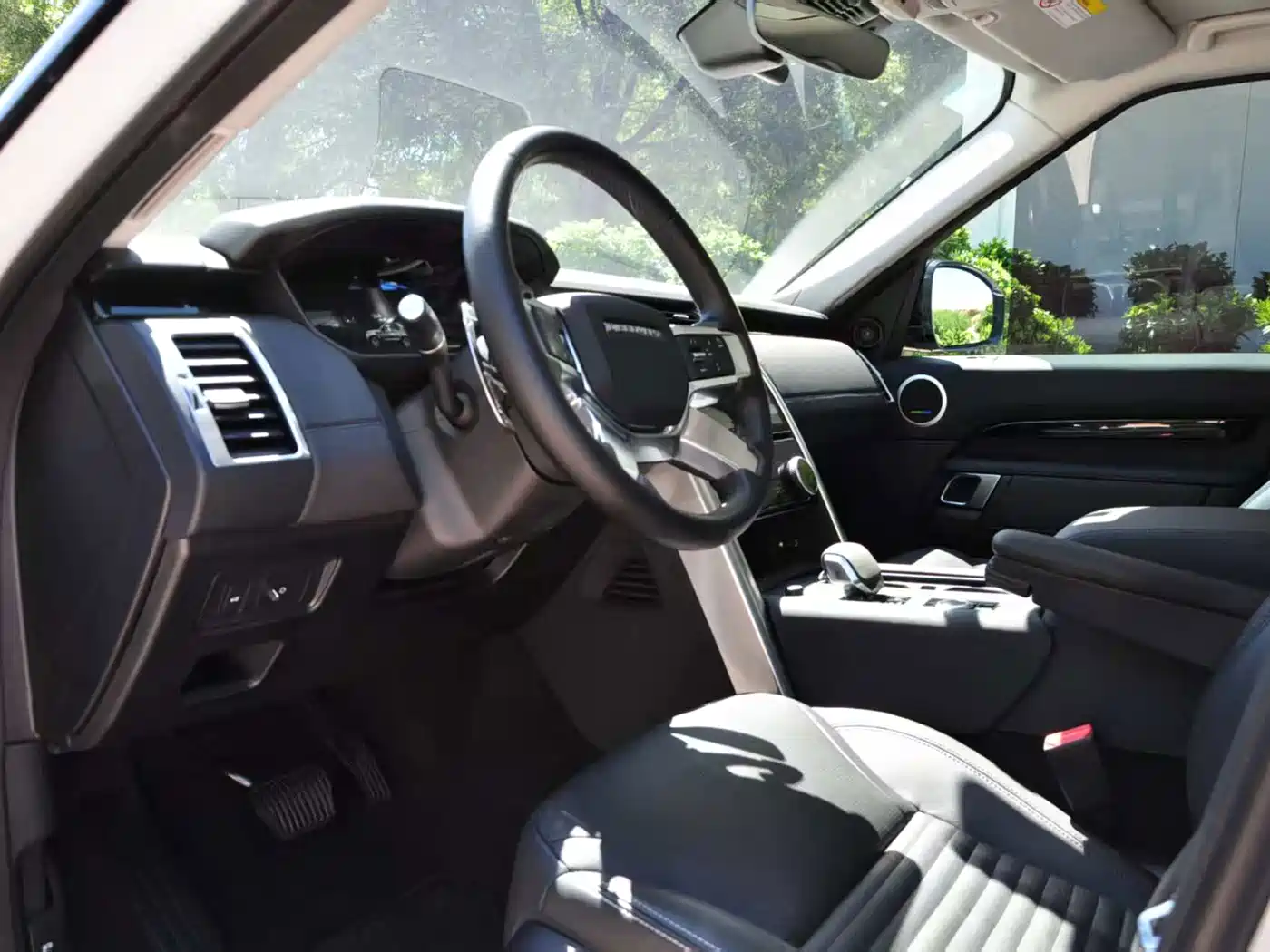 Land Rover Discovery 2024 2024 360PS Dynamic SE