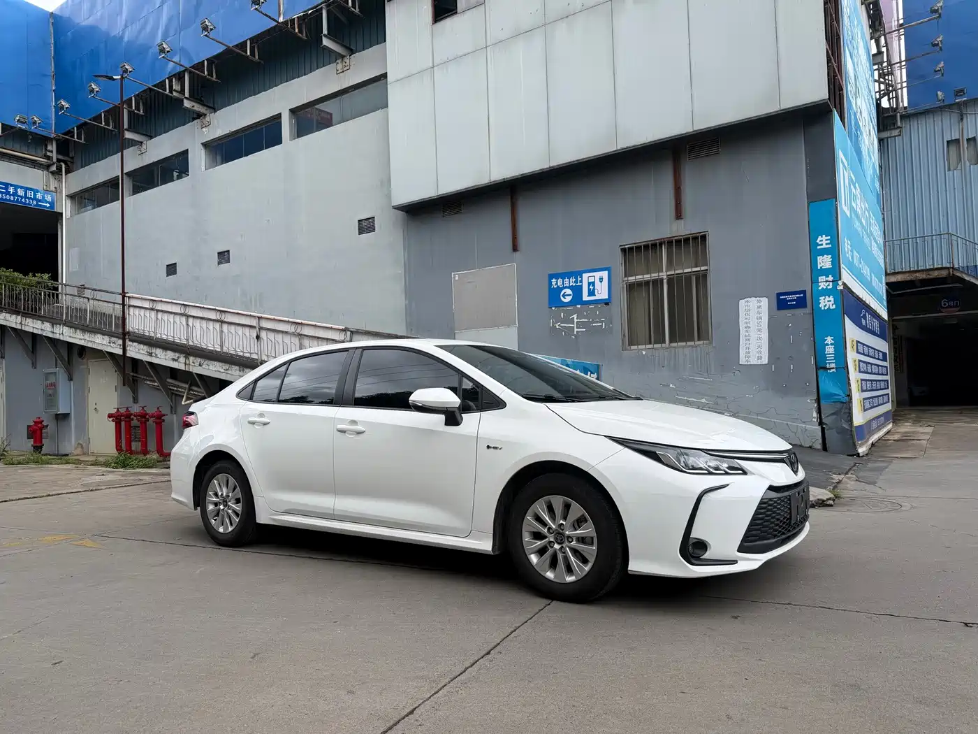 Photo 3 - Toyota Corolla