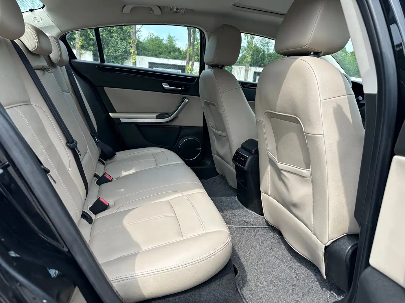 Qoros 3 2016 2014 Model Sedan 1.6T Automatic Premium