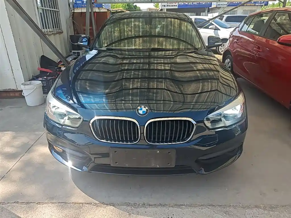 BMW 1 Series (Import) 2016 118i Leading фото 3