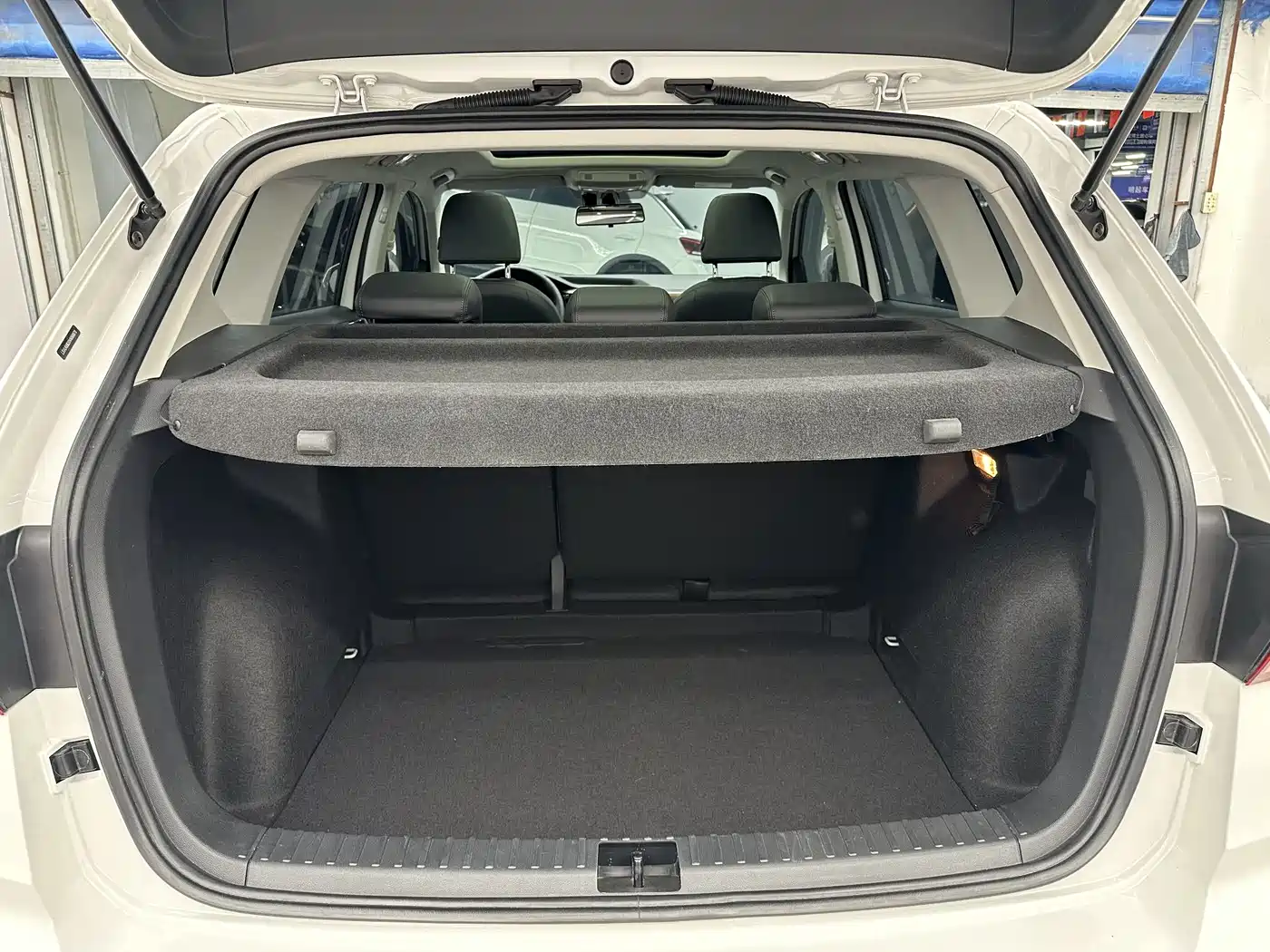 Volkswagen Tharu 2022 280TSI FWD Luxury Edition фото 16