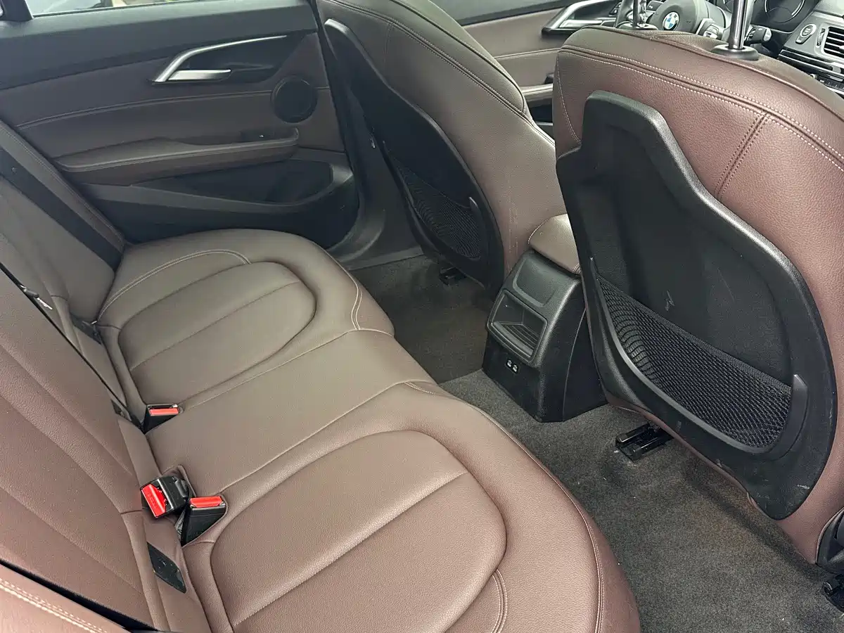 BMW 1 Series 2020 Model 120i M Sport Package фото 7