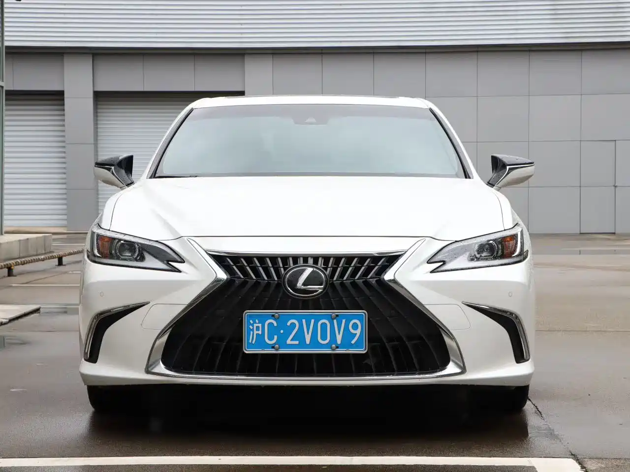 Фото 2 - Lexus ES