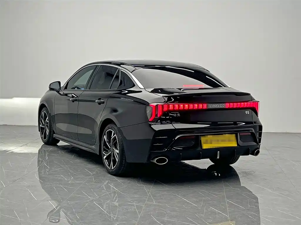 Lynk & Co 03 2025 1.5TD DCT Champion Pro фото 4