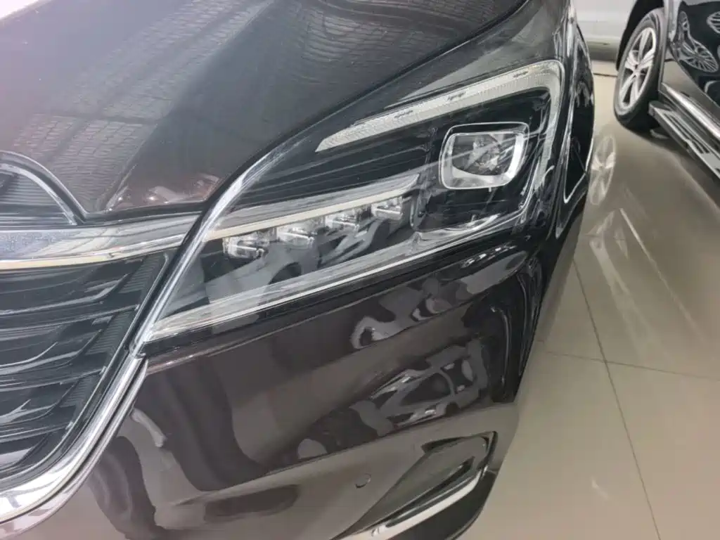 Фото 24 - Buick Envision Plus