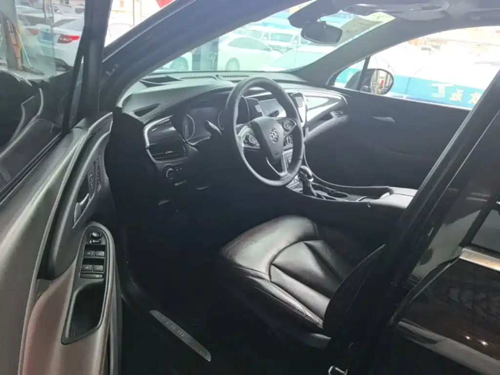 Photo 16 - Buick Envision Plus