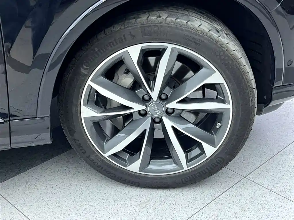 Audi Q7 2020 55 TFSI quattro S line Sport фото 6