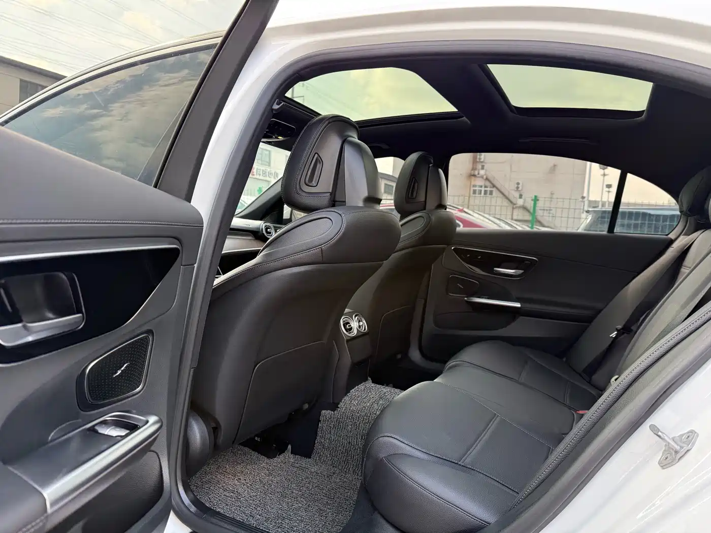 Mercedes-Benz C-Class 2022 C 260 L фото 11