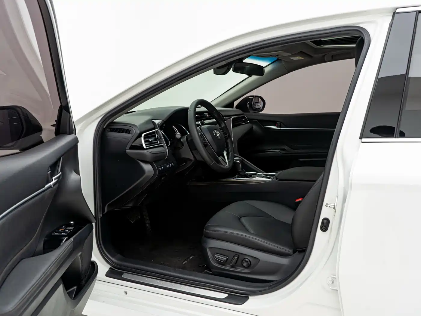 Toyota Camry 2019 Facelift 2.0G Luxury Edition фото 5