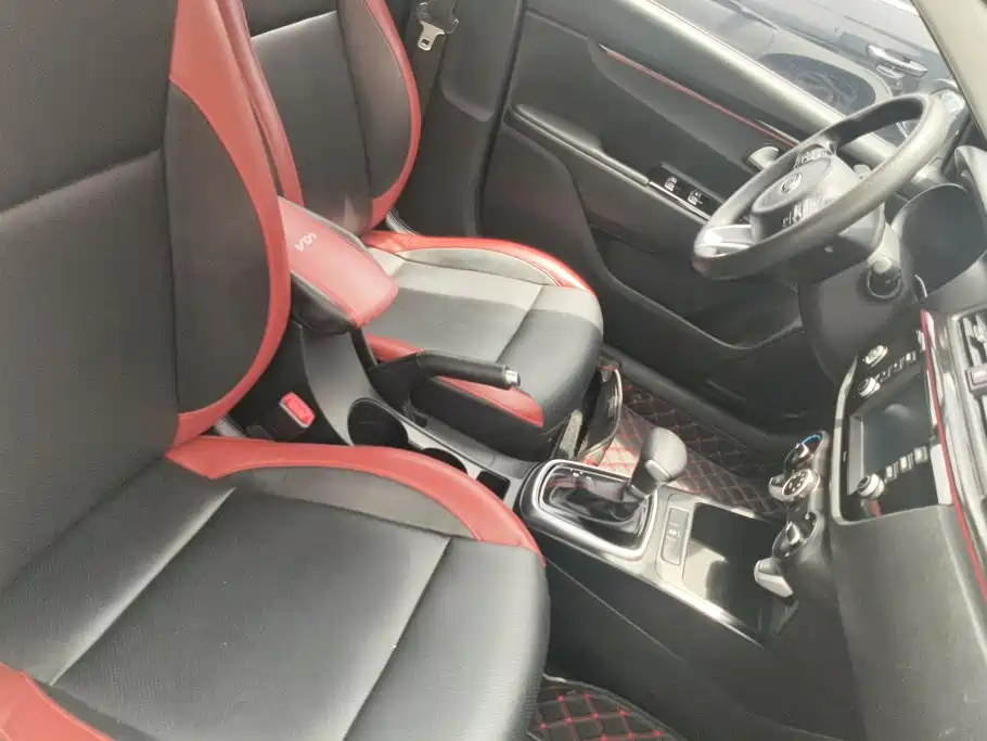 Kia KX CROSS 2019 2017 1.4L AT GLS
