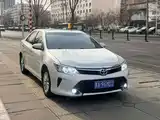 Фото 2 - Toyota Camry