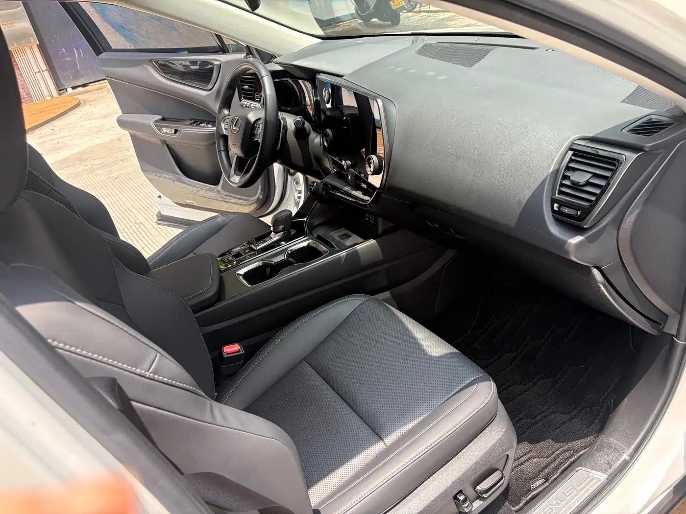 Lexus NX 2023 2022 260 FWD Joy Creation Edition