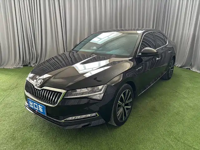 Škoda Superb 2023