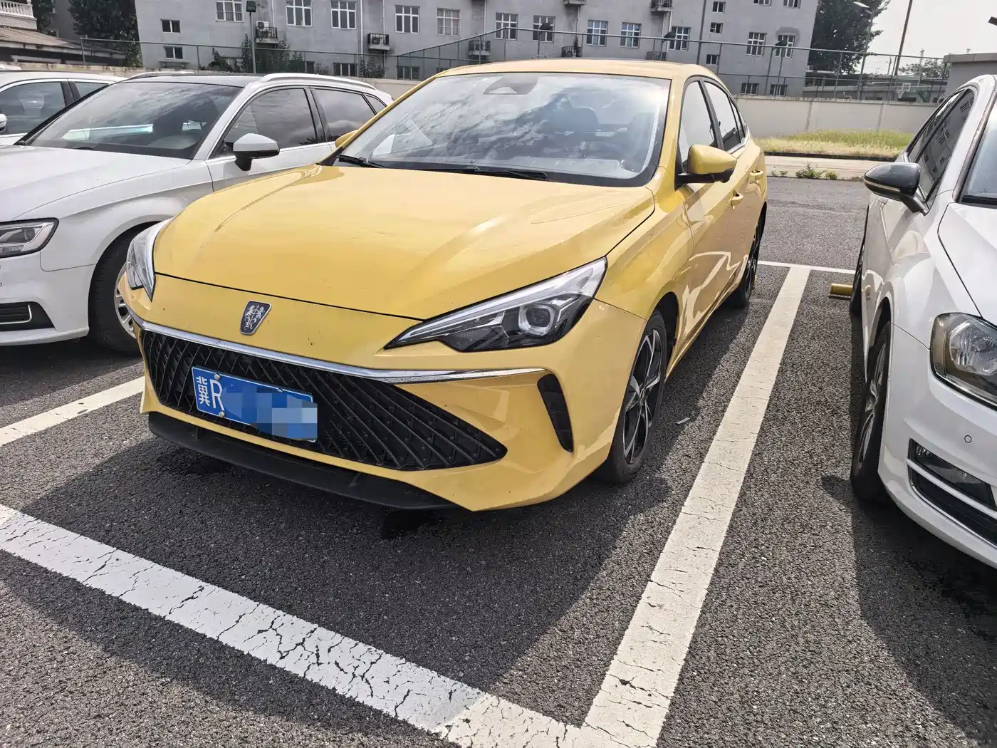 Photo 1 - Roewe i5