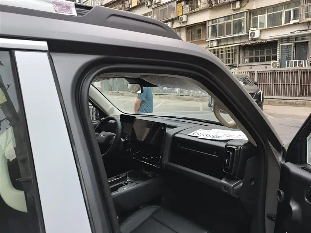 Haval Meng Long NEV 2026 Hi4 102 Premium фото 20