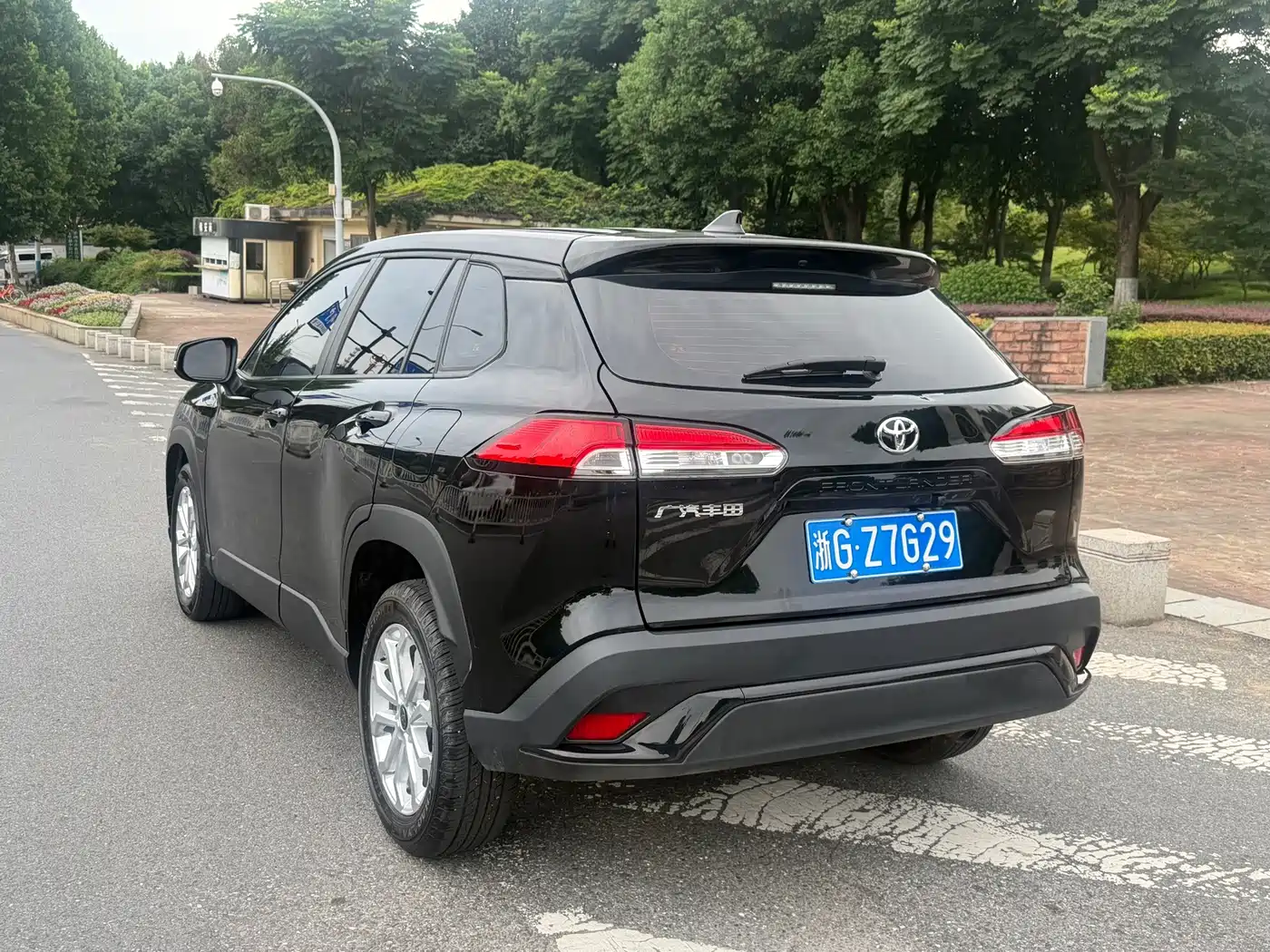 Photo 5 - Toyota Frontlander