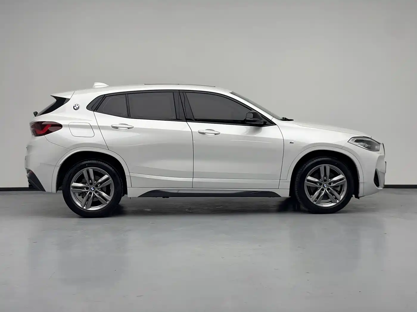 BMW X2 2024 2023 sDrive25i M Sport Shadow Edition