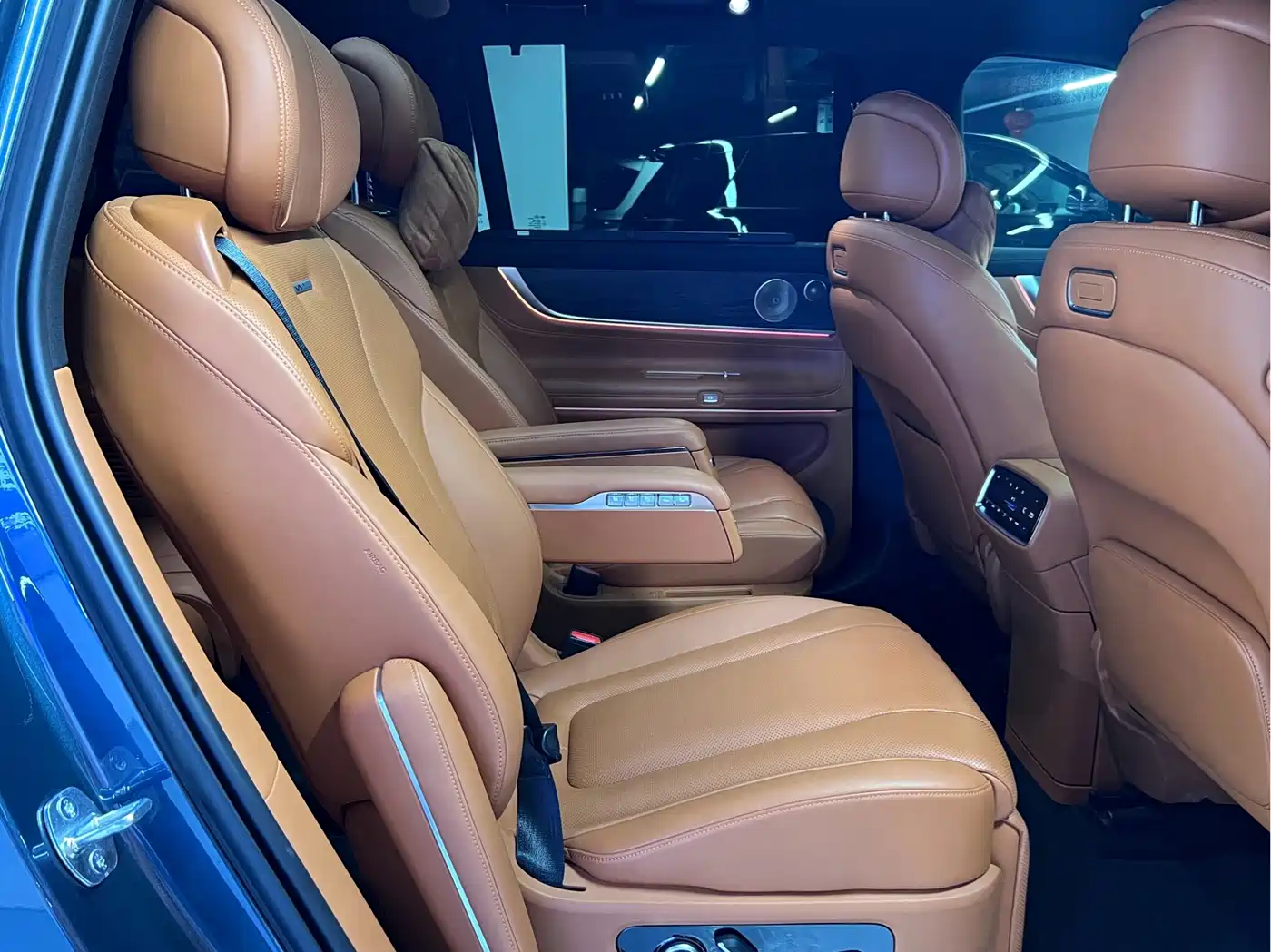 AITO Wenjie AITO M9 2024 2024 Extended Range Ultra 42kWh 6-Seater