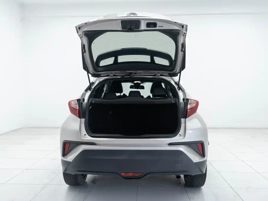 Toyota C-HR 2020 2020 Model 2.0L Leading