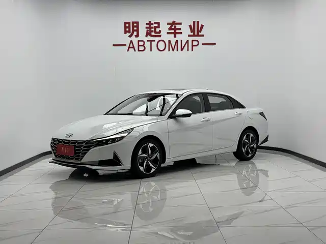 Hyundai Elantra 2023