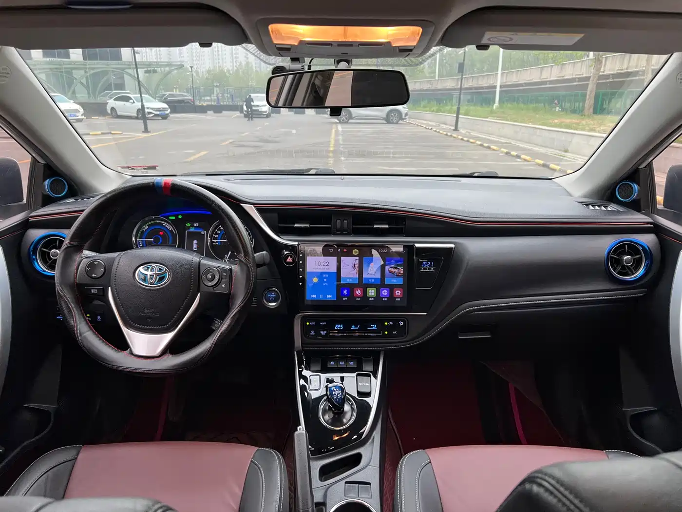 Toyota Corolla 2018 Hybrid 1.8L E-CVT Smart Edition фото 19