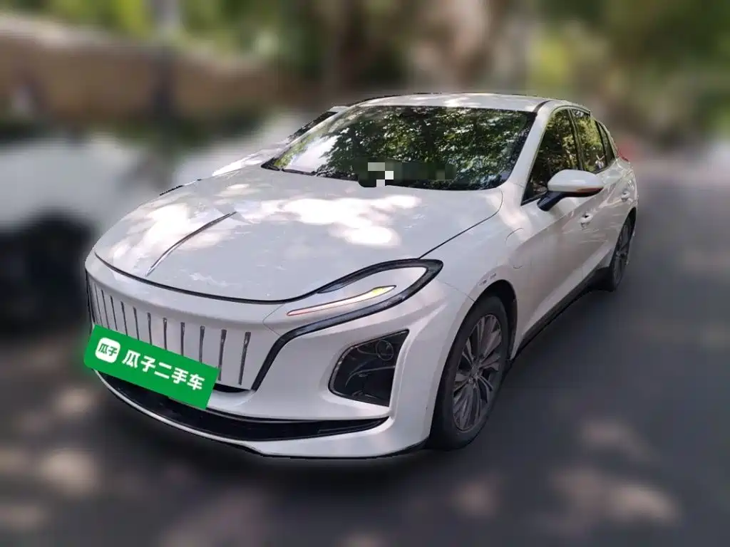 Hongqi E-QM5 2024 Model 610km PLUS