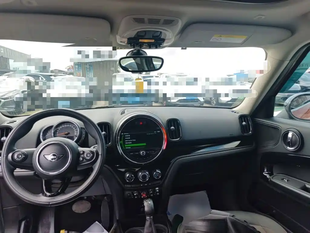 Фото 10 - MINI COUNTRYMAN