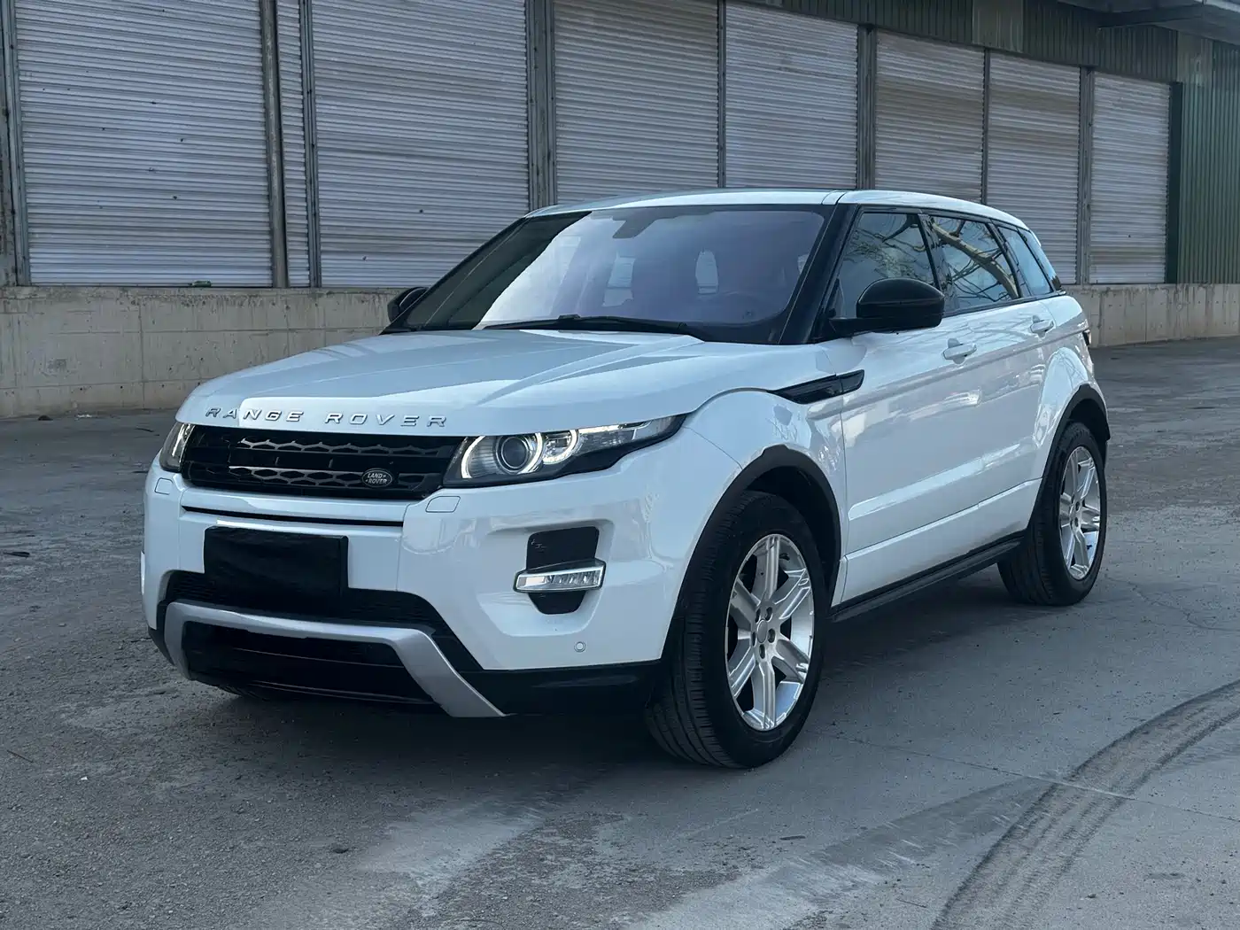 Land Rover Range Rover Evoque 2015 2.0T 5-Door Dynamic Edition