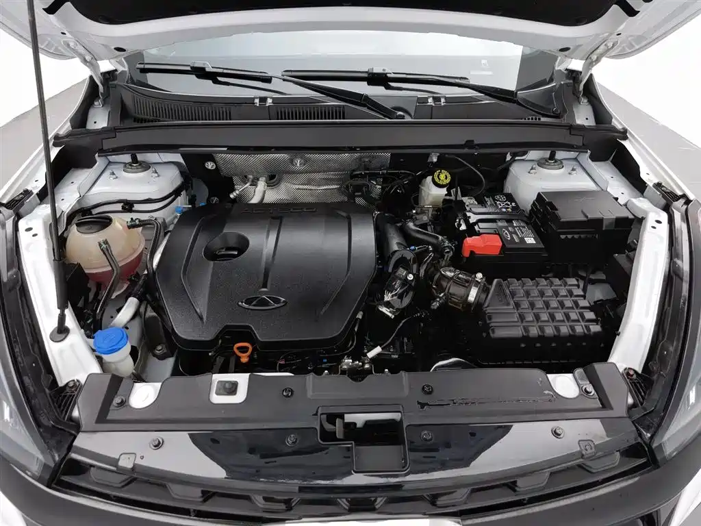 CHERY TIGGO 8