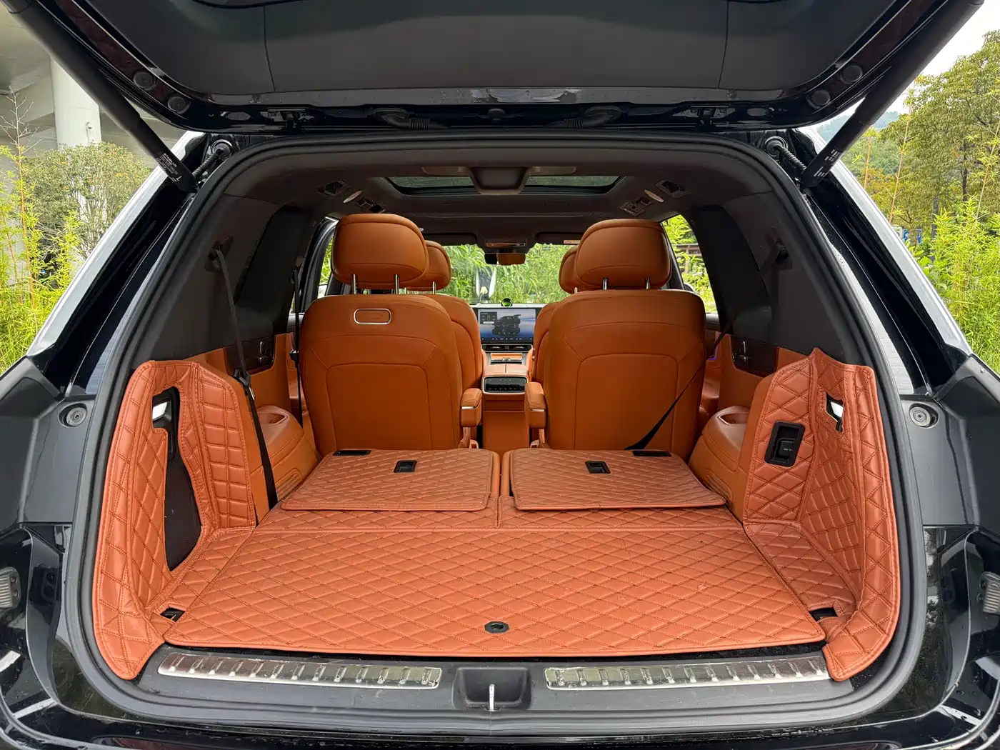 AITO Wenjie AITO M9 2024 Extended Range Ultra 42kWh 6-Seater фото 13