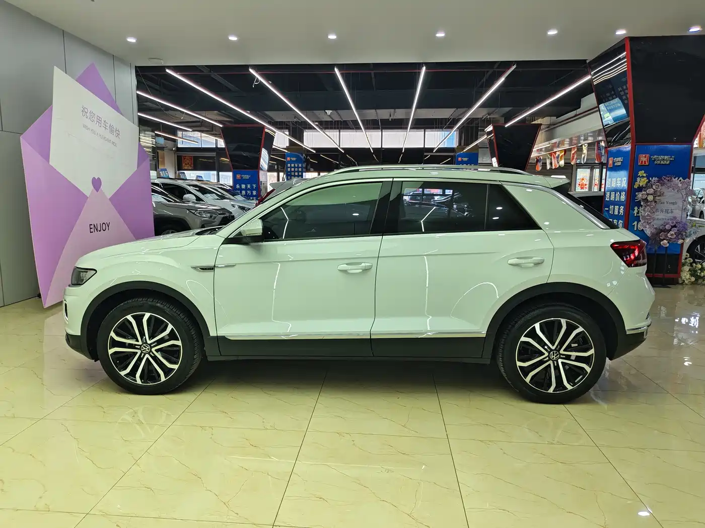 Volkswagen T-ROC 2021 Facelift 280TSI DSG 2WD Comfort Smart Connect Edition фото 7