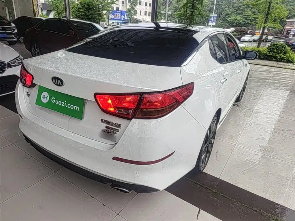 Kia K5 2015 2.0L Automatic LUX фото 7