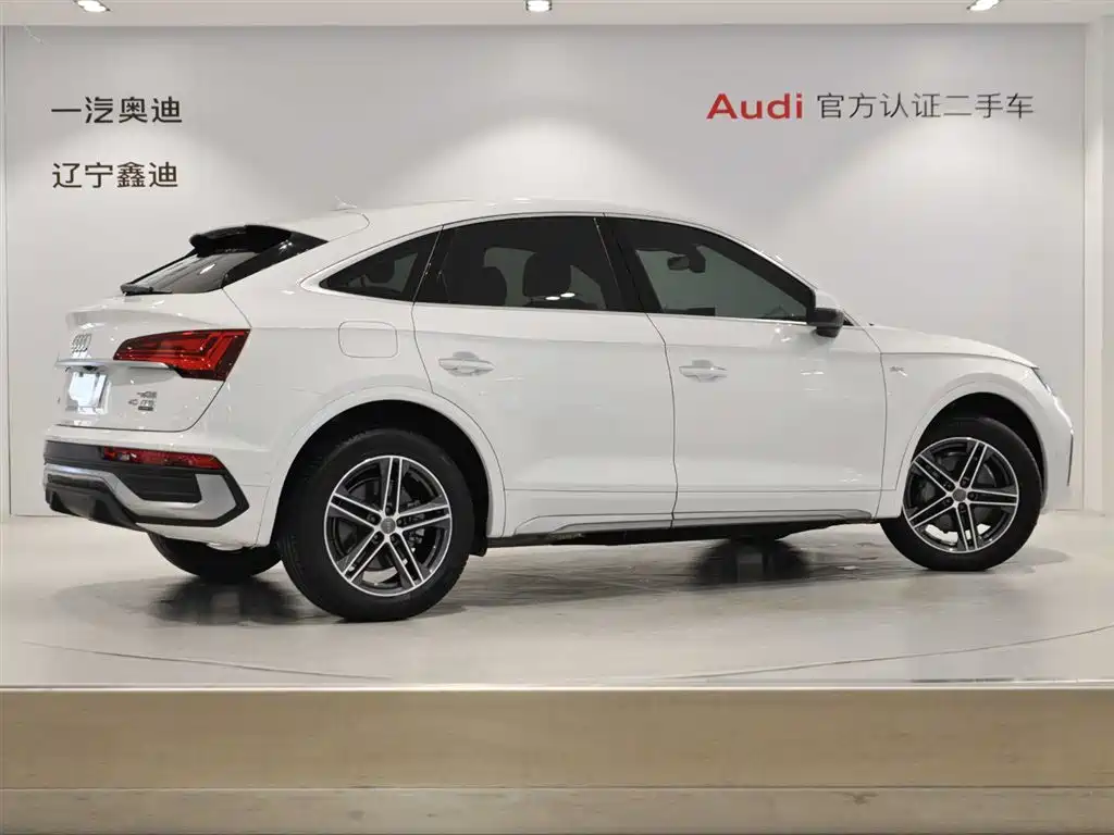 Audi Q5L Sportback 2021 40 TFSI Fashion фото 4