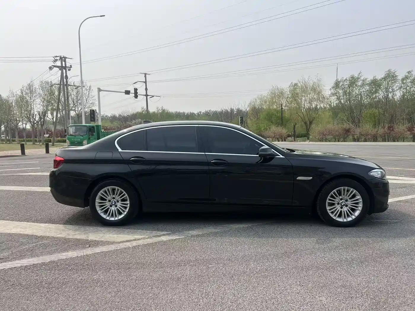 BMW 5 Series 2013 525Li Leadership фото 4