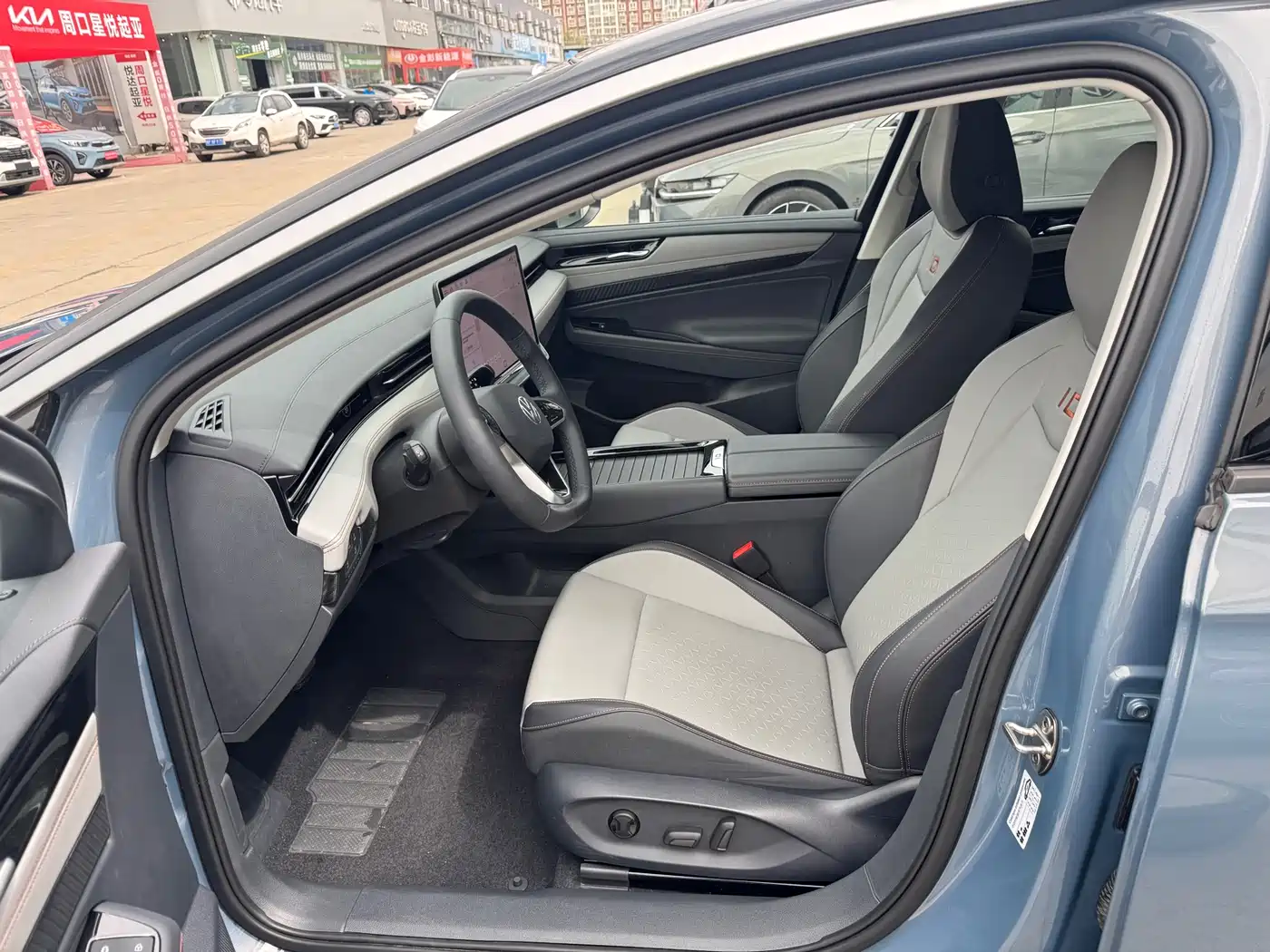 VOLKSWAGEN ID.7 VIZZION