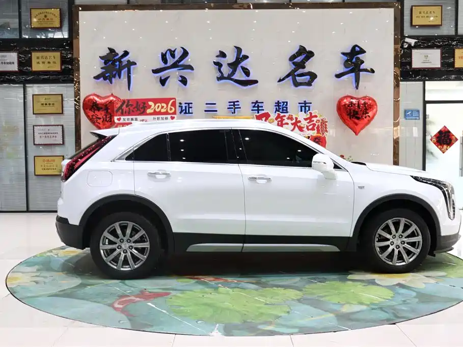 Cadillac XT4 2018 28T FWD Leading Edition фото 4