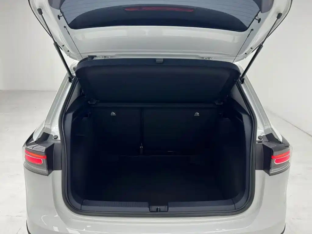 Volkswagen Tharu 2025 2026 New Sharp 1.5L Advance Edition