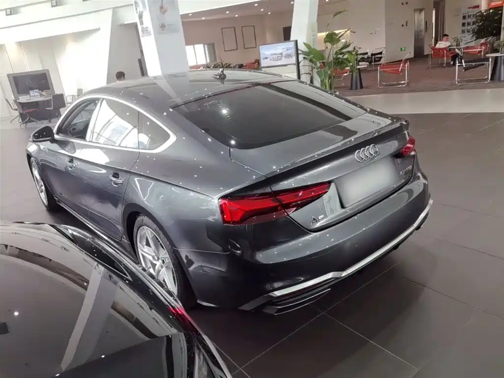 Audi A5 (Import) 2023 Sportback 40 TFSI Fashion Dynamic фото 5