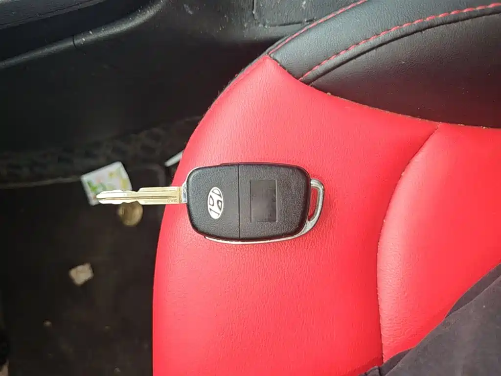 Hyundai Elantra 2016 Model 1.6L Automatic Smart Elite фото 9